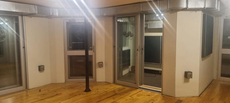 To Let commercial Property for Rent in Mowbray Western Cape